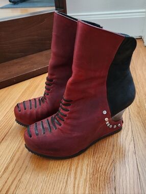 John Fluevog Conquer Maleika Boots size 11 red leather